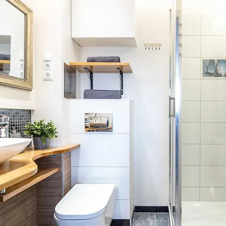 Perfect Spot! By Vaya Varsóvia